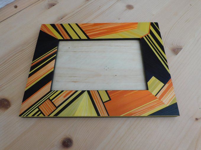 Cadre à photo en marqueterie de paille.