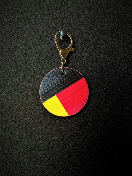Porte-clef en marqueterie de paille.