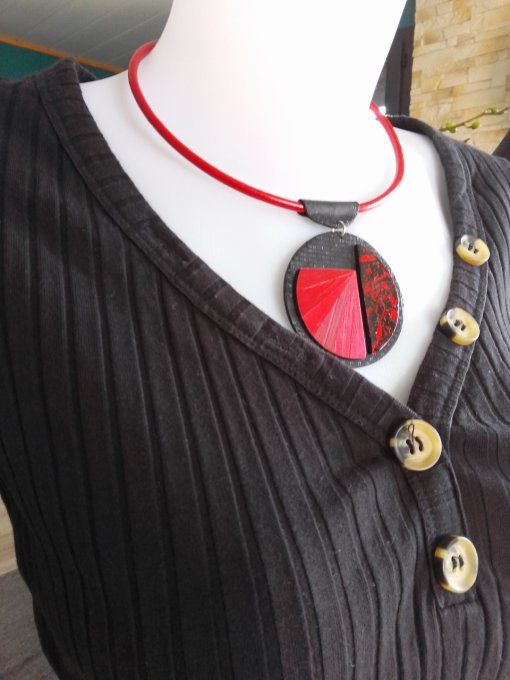 Collier Bella Rouge.