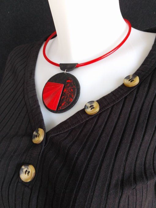 Collier Bella Rouge.