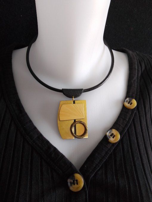 Collier élégance.