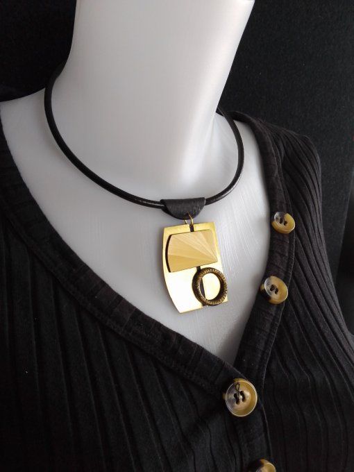 Collier élégance.