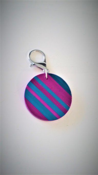 Porte-clef en marqueterie de paille.