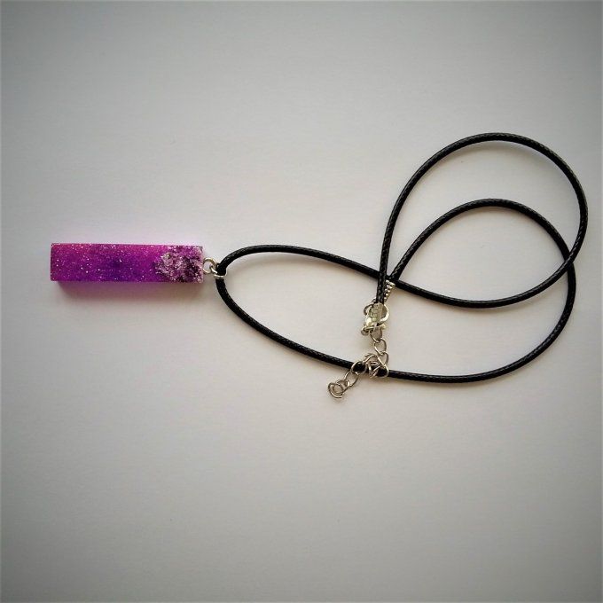 Pendentif tube.